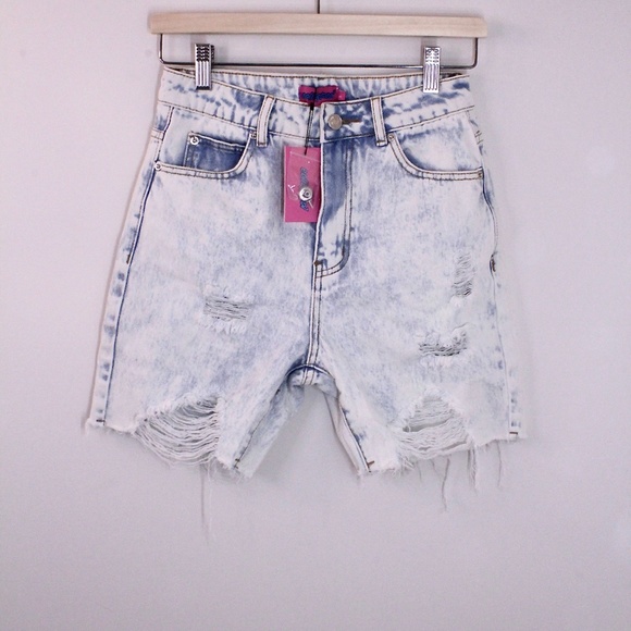 NWT‼️ Edikted Bondi Biker Jean Shorts - Picture 5 of 9